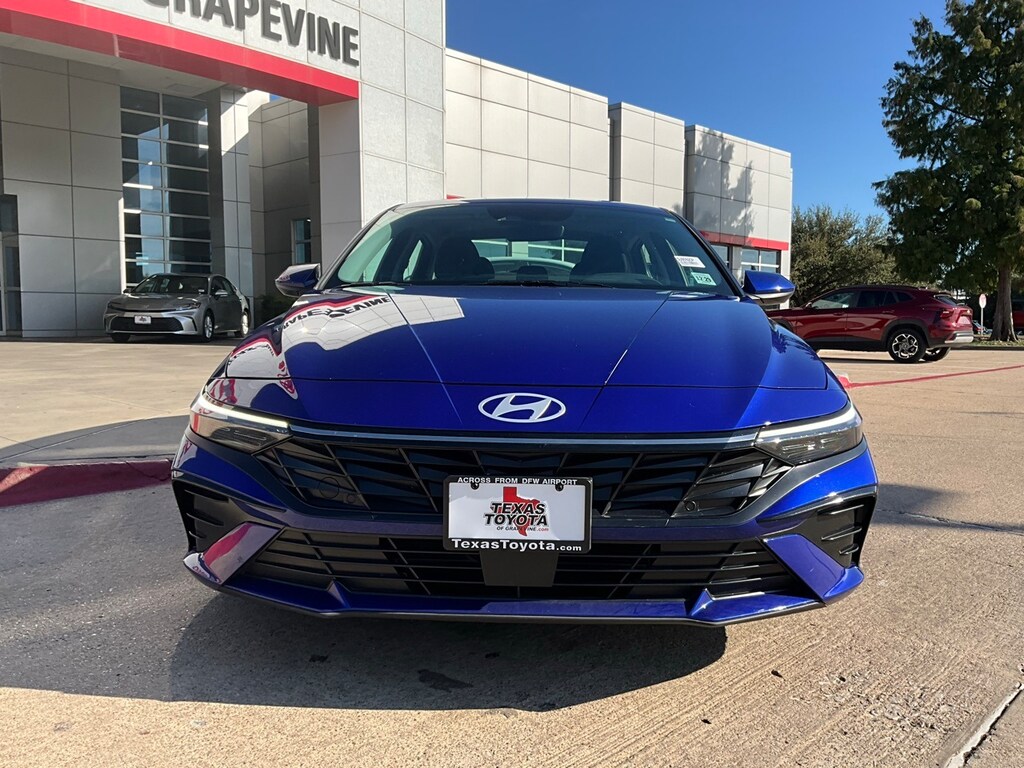 Used 2025 Hyundai Elantra SEL Convenience Sedan