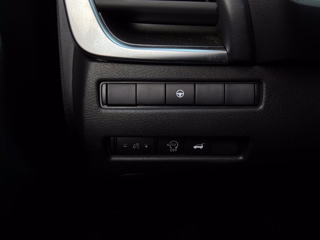 2025 Nissan Rogue SV - Photo 24