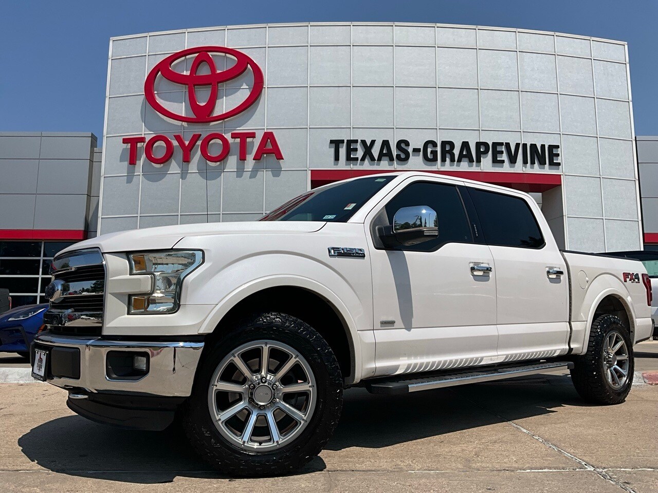 2016 Ford F-150 Lariat photo 2