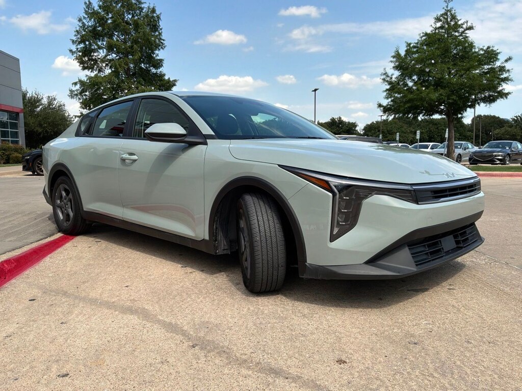 Used 2025 Kia K4 LXS Sedan