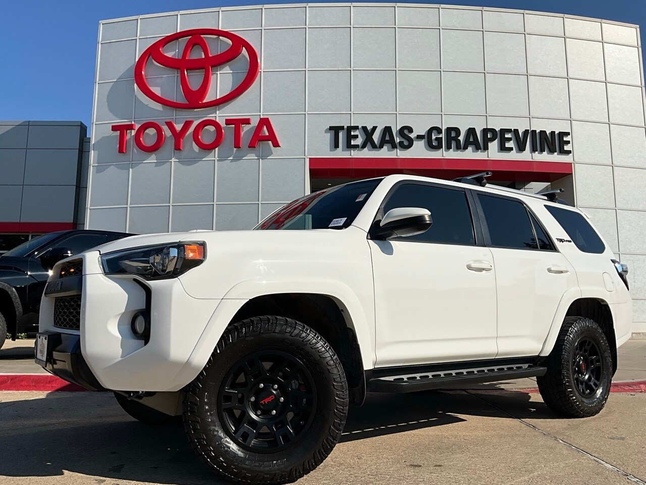 2016 Toyota 4Runner TRD Pro photo 2