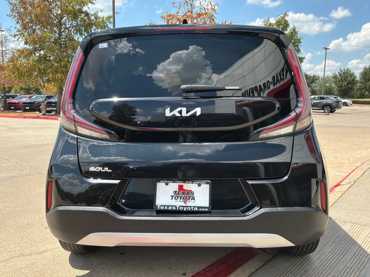 2025 Kia Soul LX - Photo 7