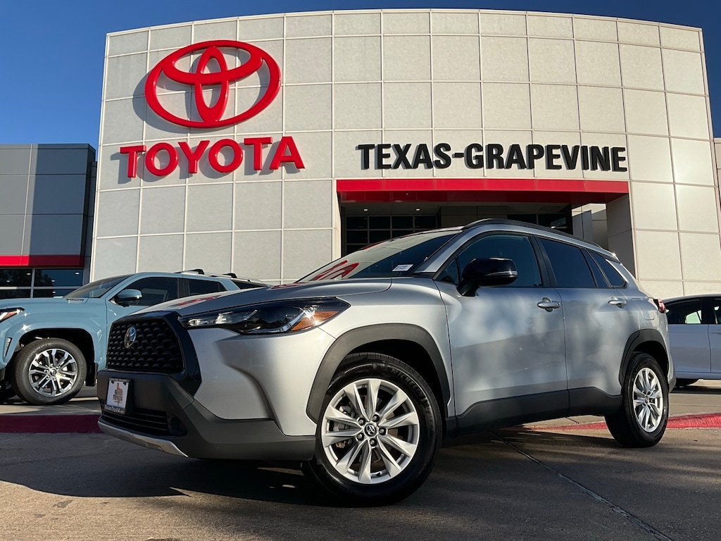 Used 2025 Toyota Corolla Cross LE SUV