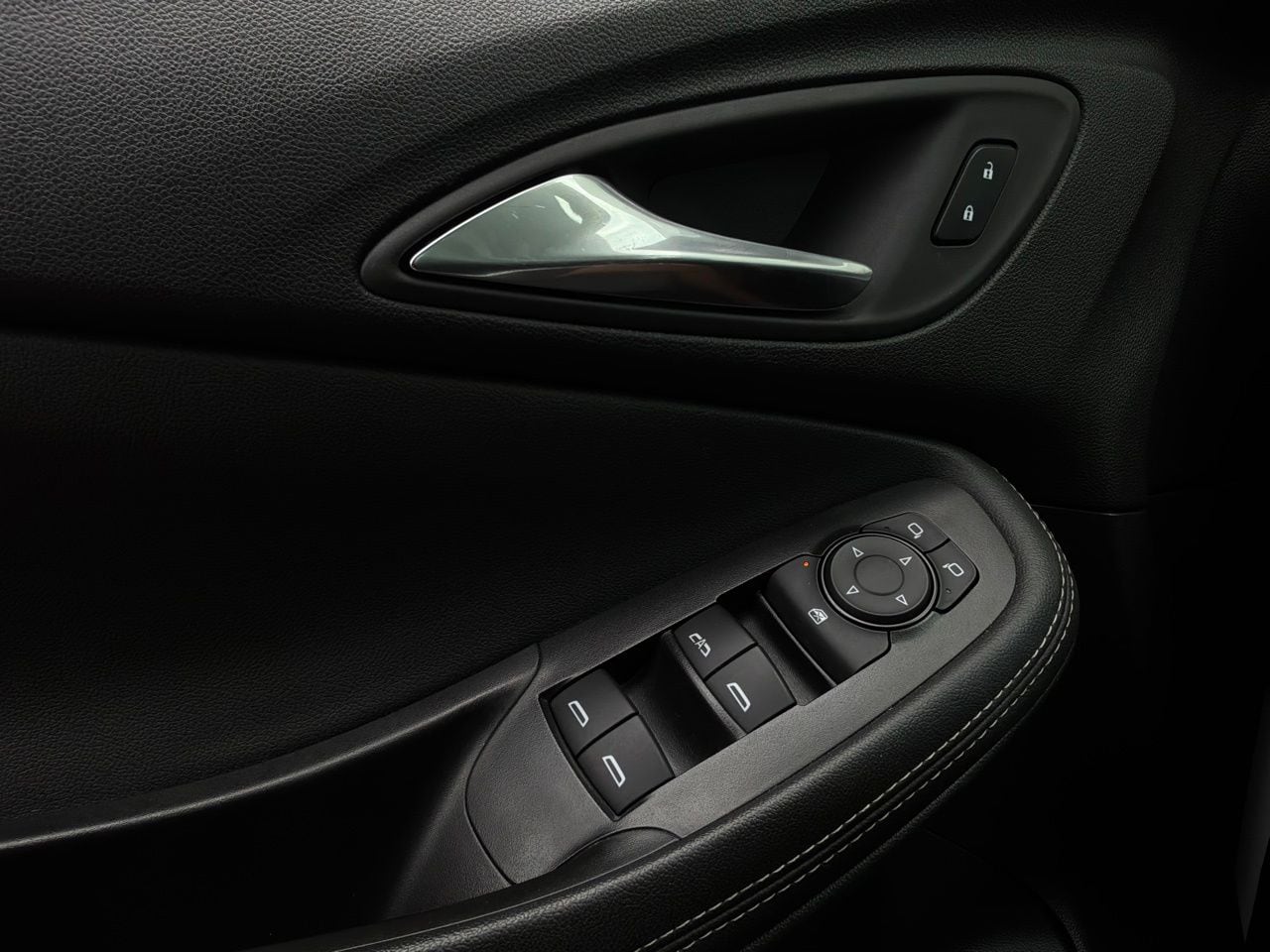 2025 Buick Encore GX Preferred - Photo 18