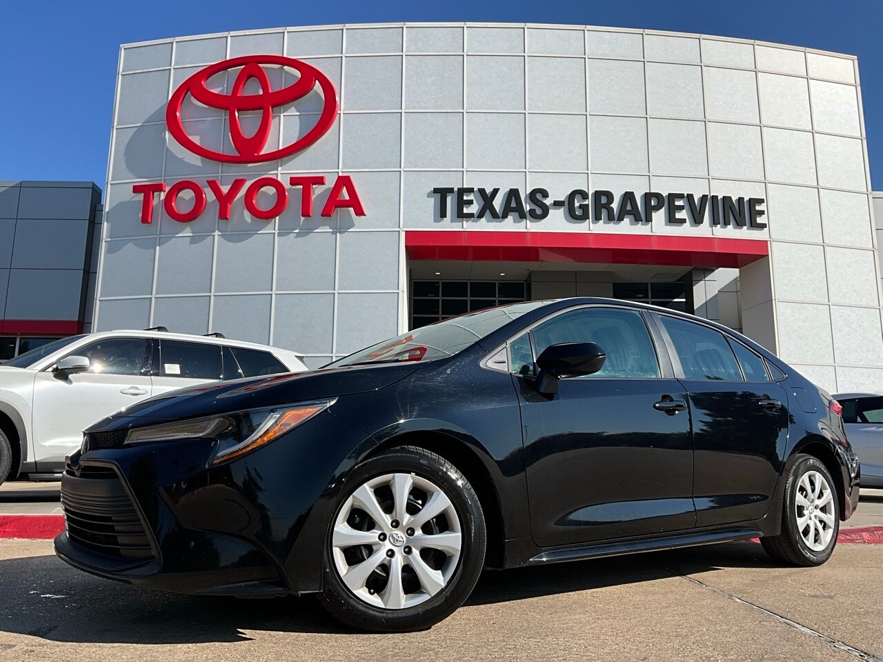 2024 Toyota Corolla LE photo 2