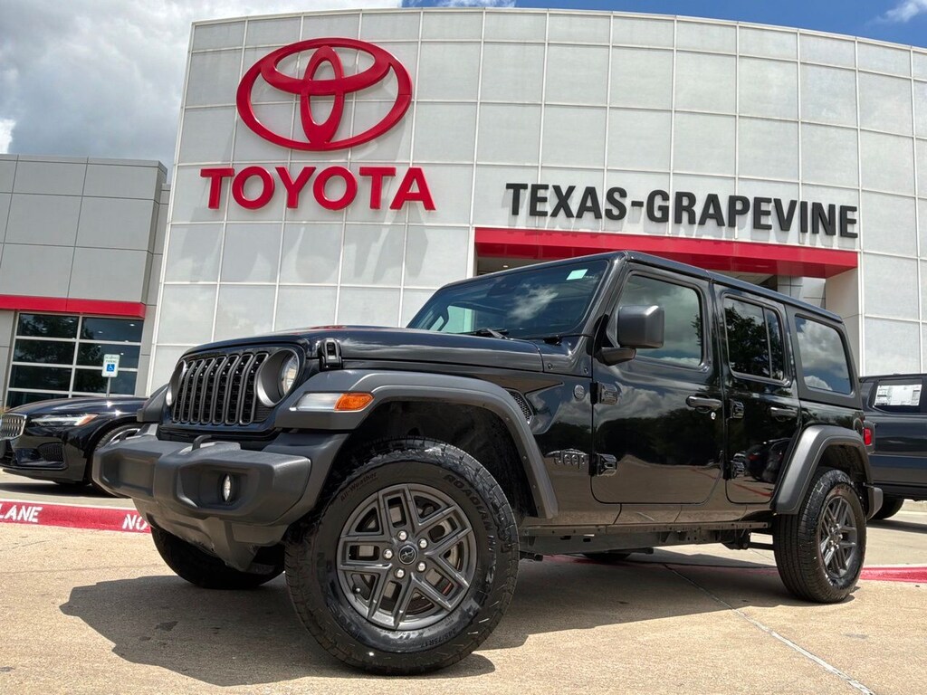 Used 2025 Jeep Wrangler Sport S SUV