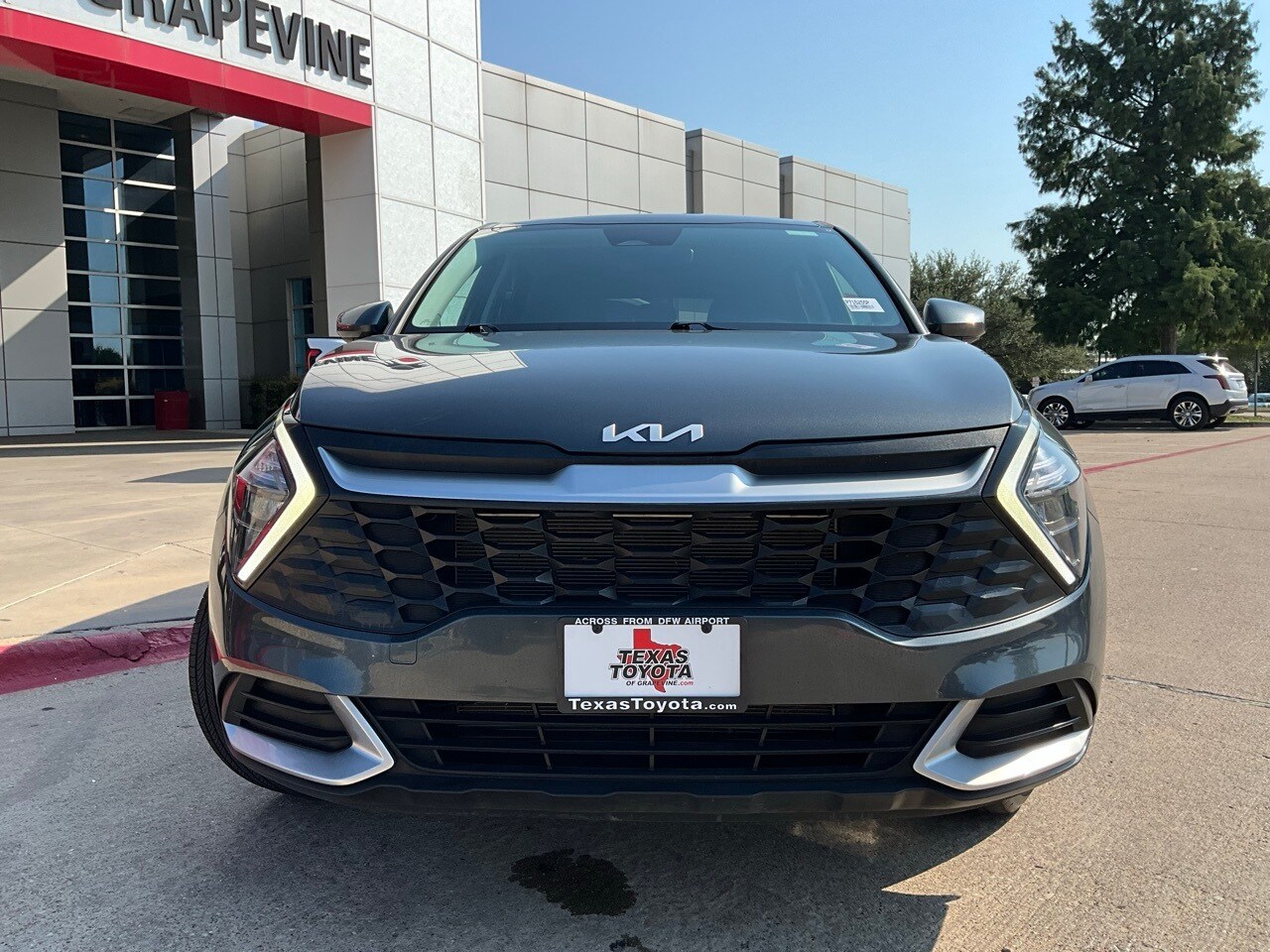 2023 Kia Sportage LX photo 3