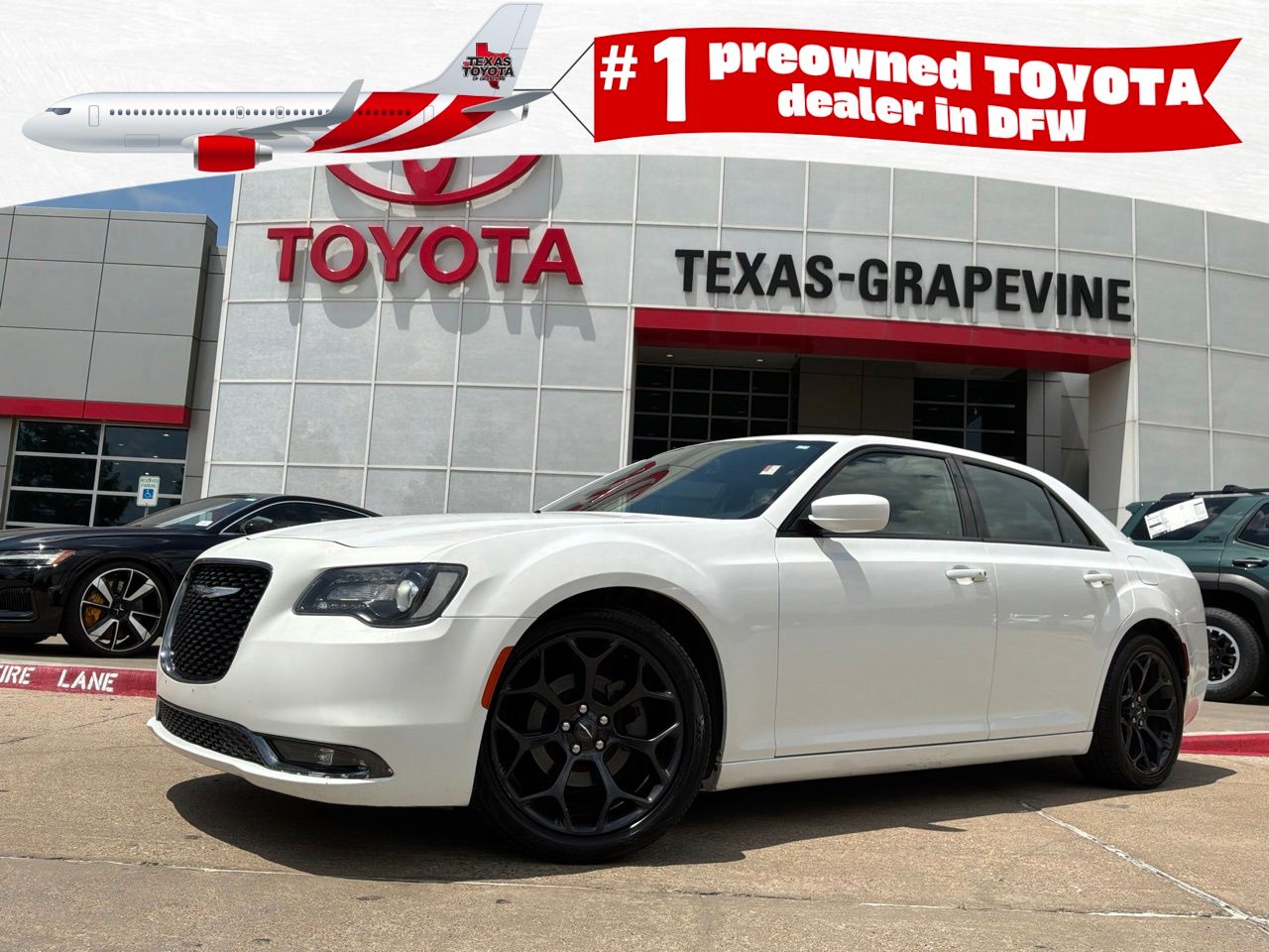 2019 Chrysler 300 S's photo
