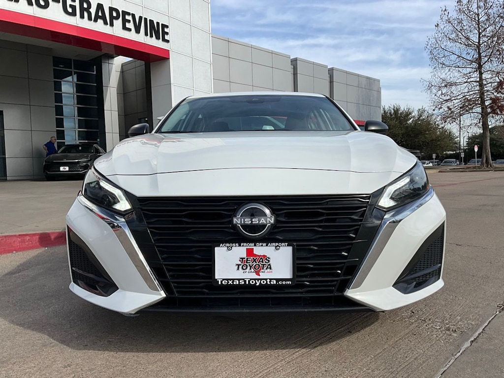 Used 2025 Nissan Altima 2.5 SV Sedan