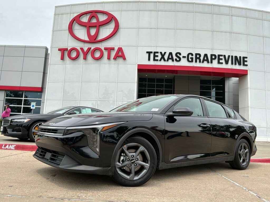 Used 2025 Kia