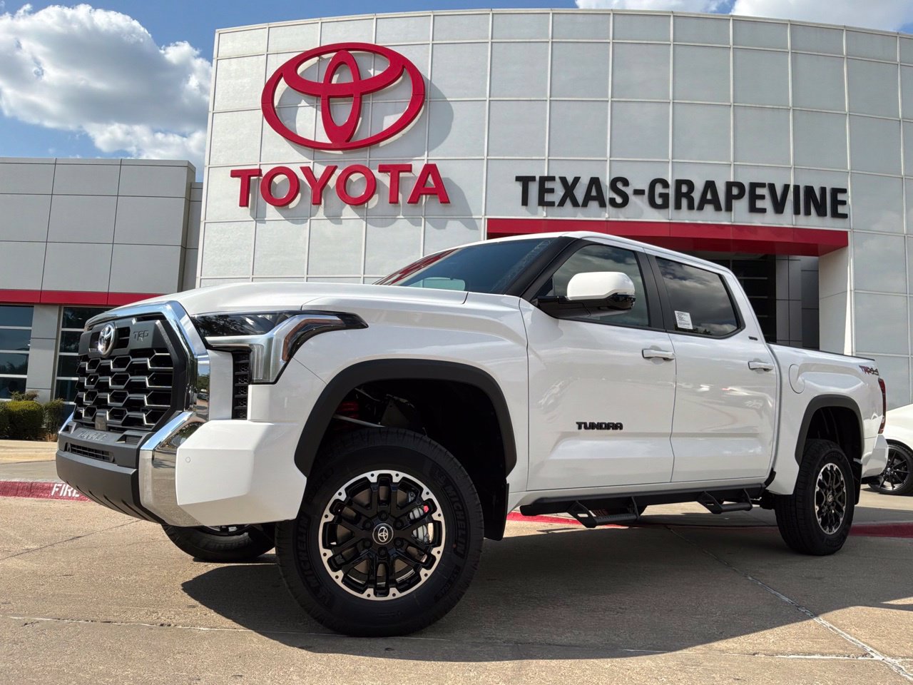 2026 Toyota Tundra SR5 Crew Cab Pickup