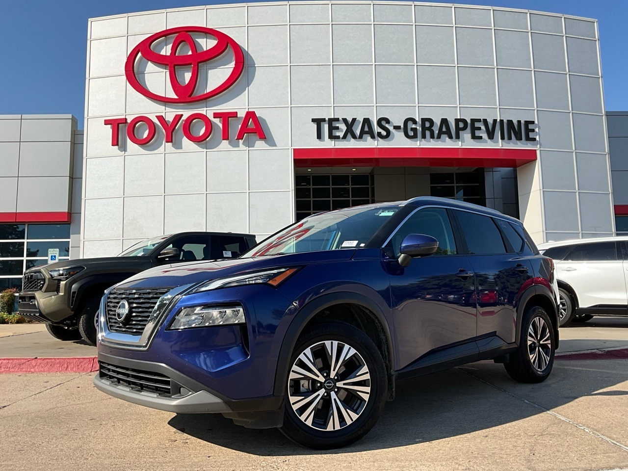 Used 2023 Nissan Rogue SV with VIN 5N1BT3BA3PC692623 for sale in Grapevine, TX