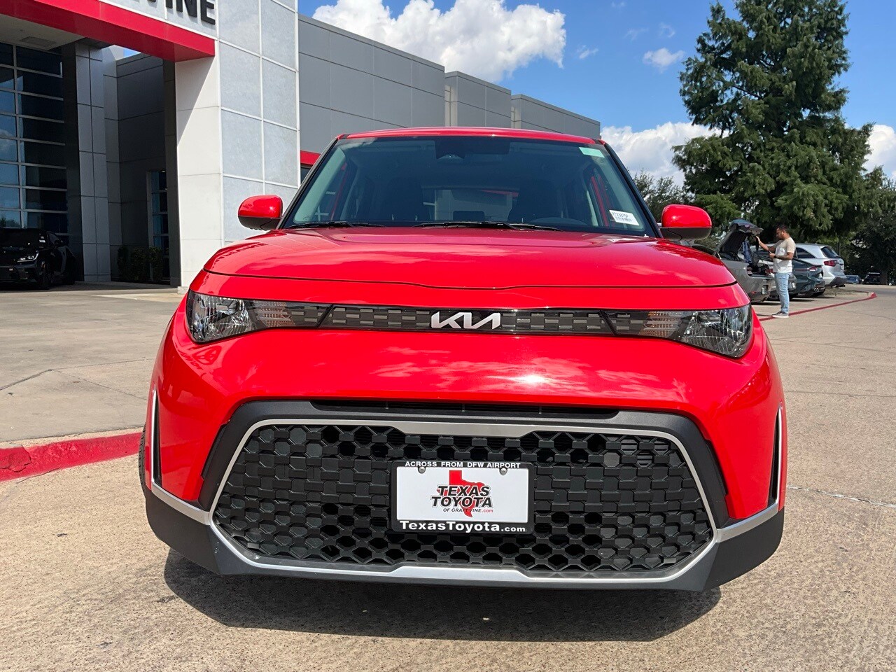 2024 Kia Soul LX photo 3