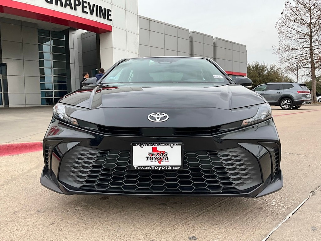 Used 2025 Toyota Camry SE Sedan