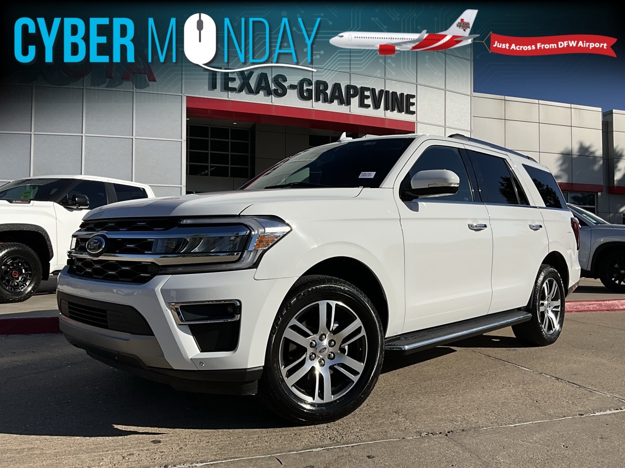 2023 Ford Expedition Limited's photo