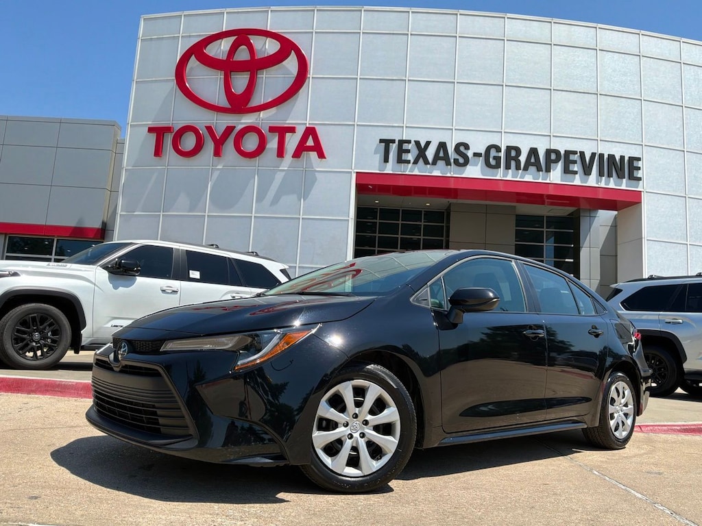 Used 2025 Toyota Corolla LE Sedan