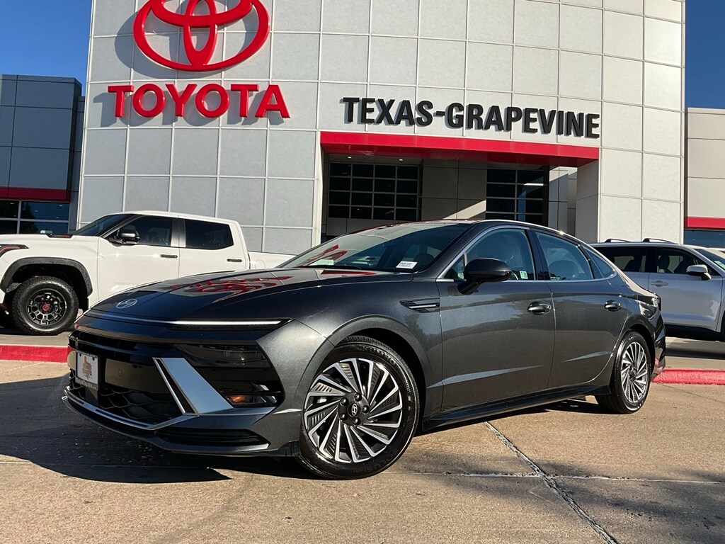Used 2024 Hyundai Sonata Hybrid SEL Sedan