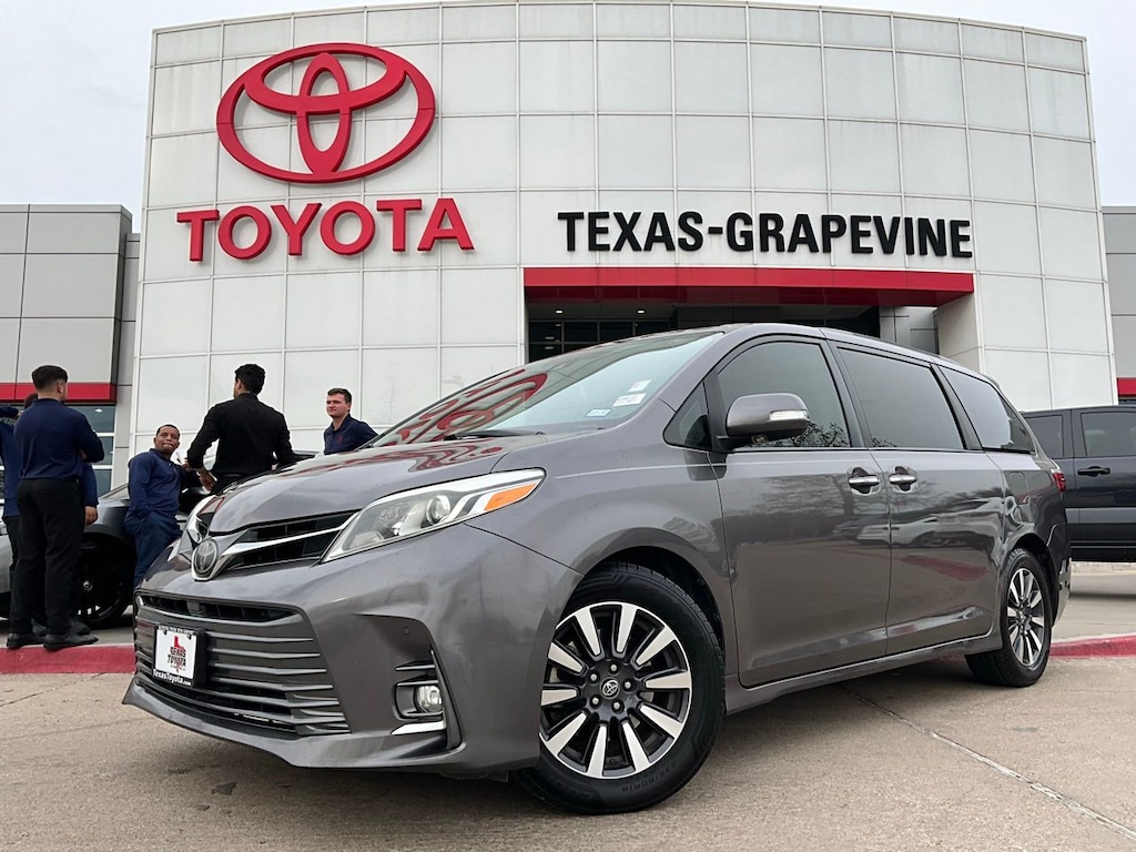 Used 2019 Toyota Sienna Limited Minivan/Van