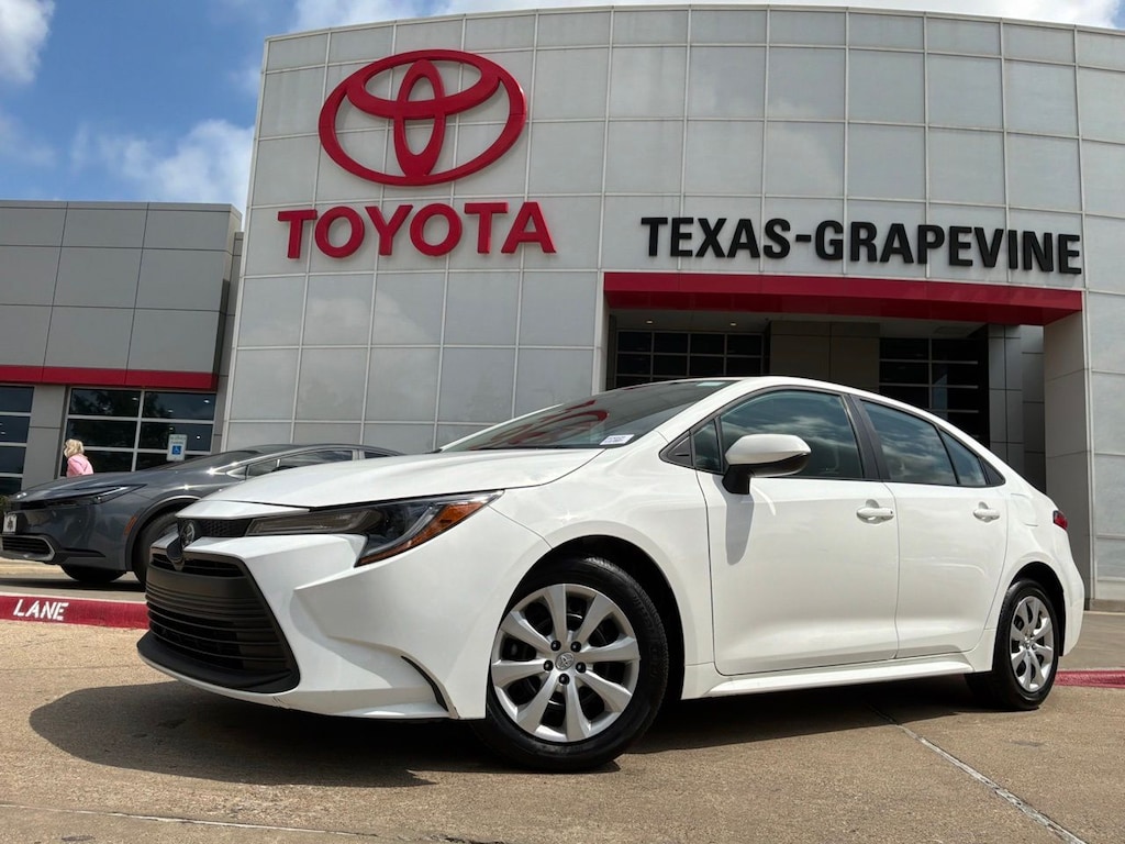 Used 2025 Toyota Corolla LE Sedan