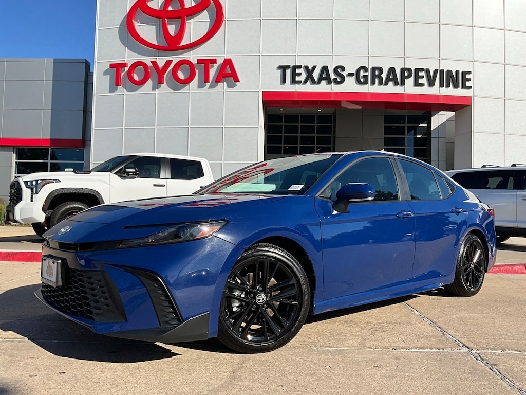 Used 2025 Toyota Camry SE Sedan