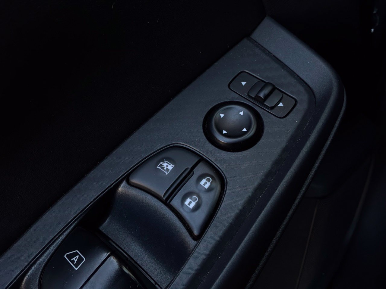 2025 Nissan Sentra SV - Photo 23