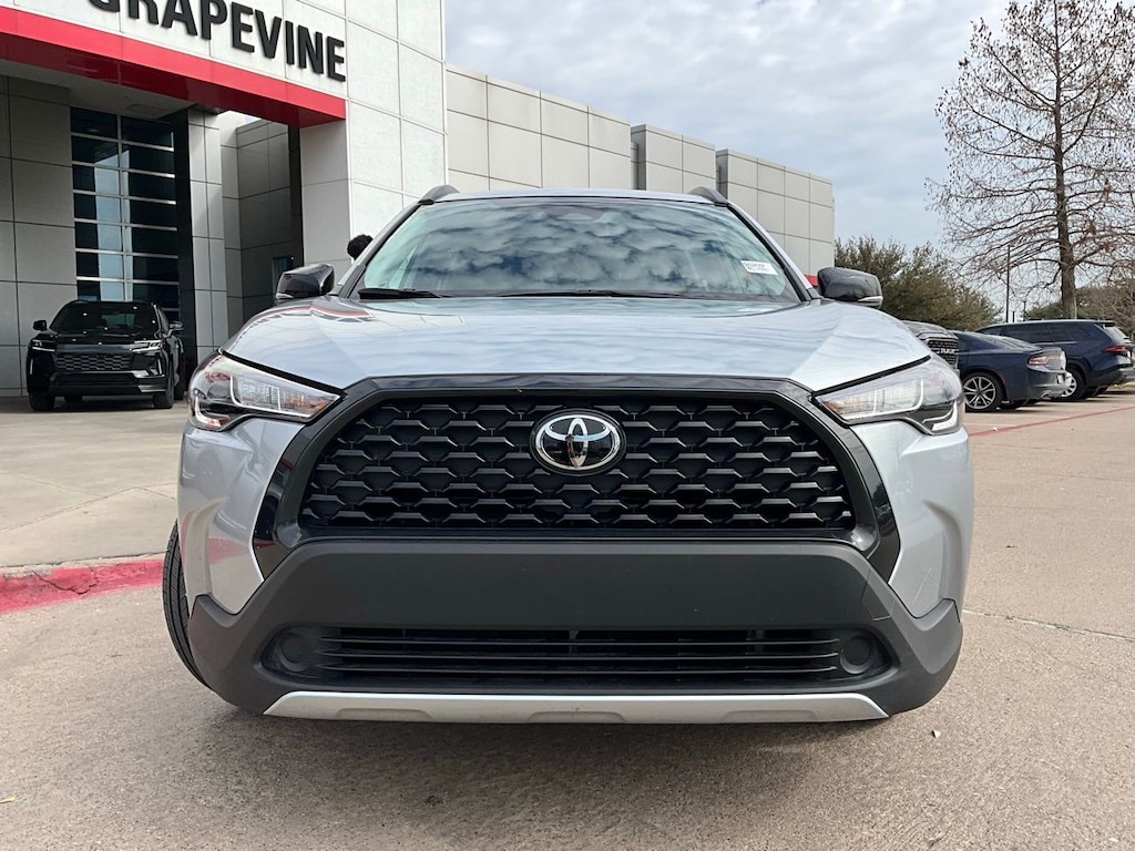 Used 2025 Toyota Corolla Cross LE SUV