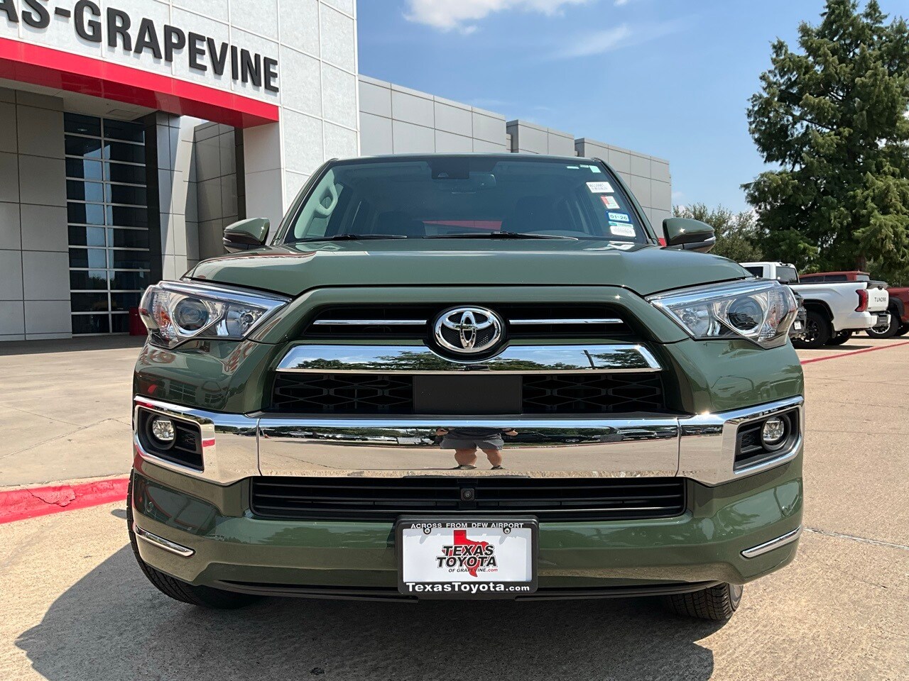 2022 Toyota 4Runner Limited photo 3