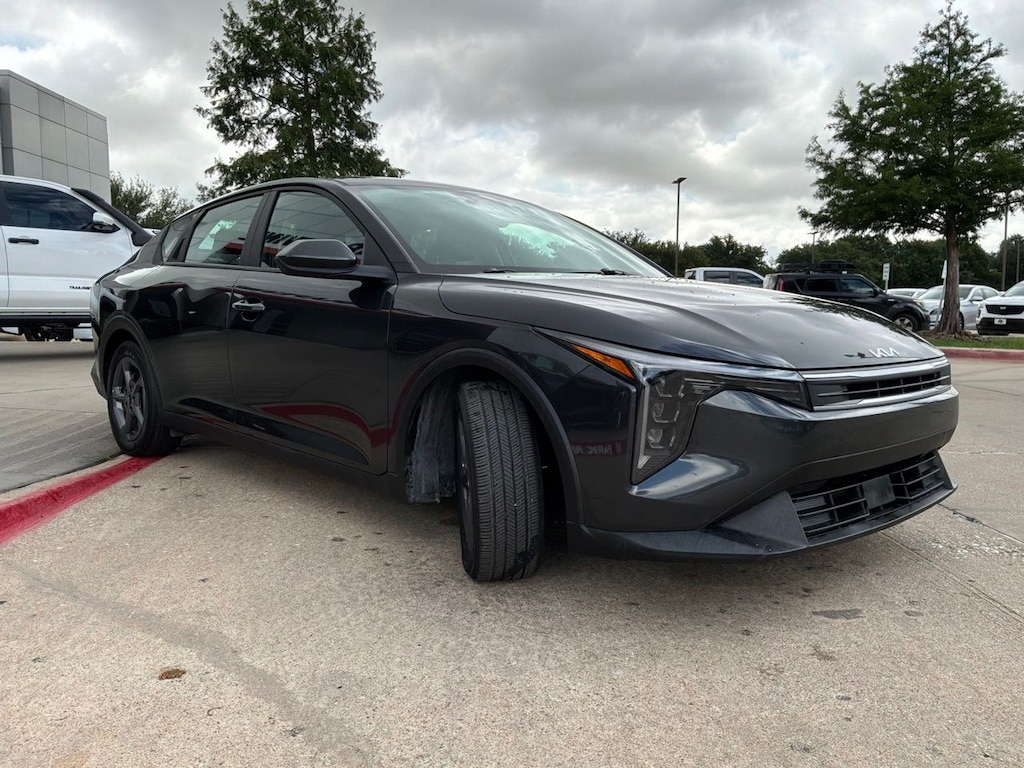 Used 2025 Kia