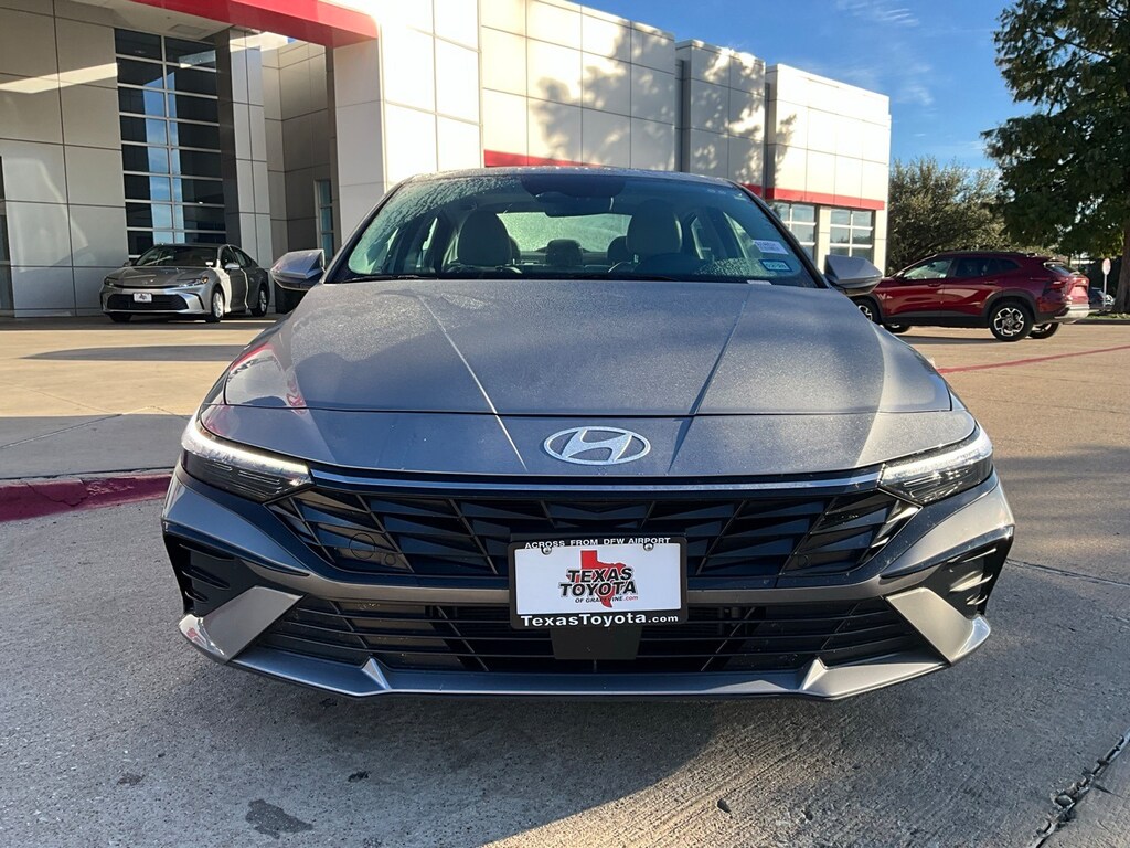 Used 2025 Hyundai Elantra Hybrid Limited Sedan