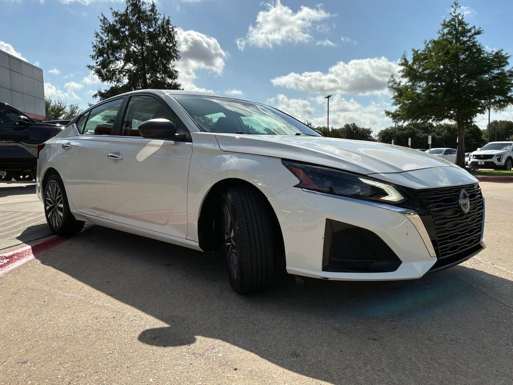 Used 2025 Nissan Altima 2.5 SV Sedan