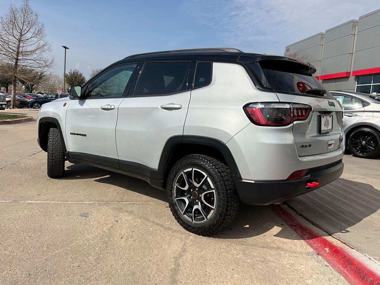 2025 Jeep Compass Trailhawk - Photo 8