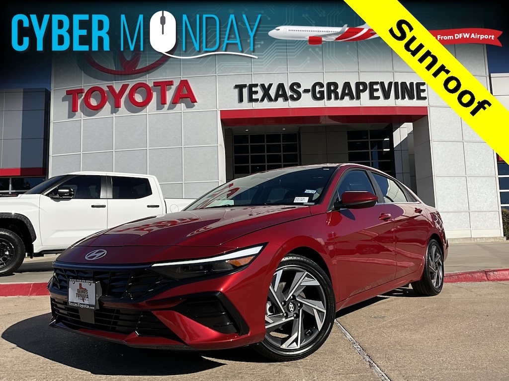 Used 2025 Hyundai Elantra SEL Convenience Sedan