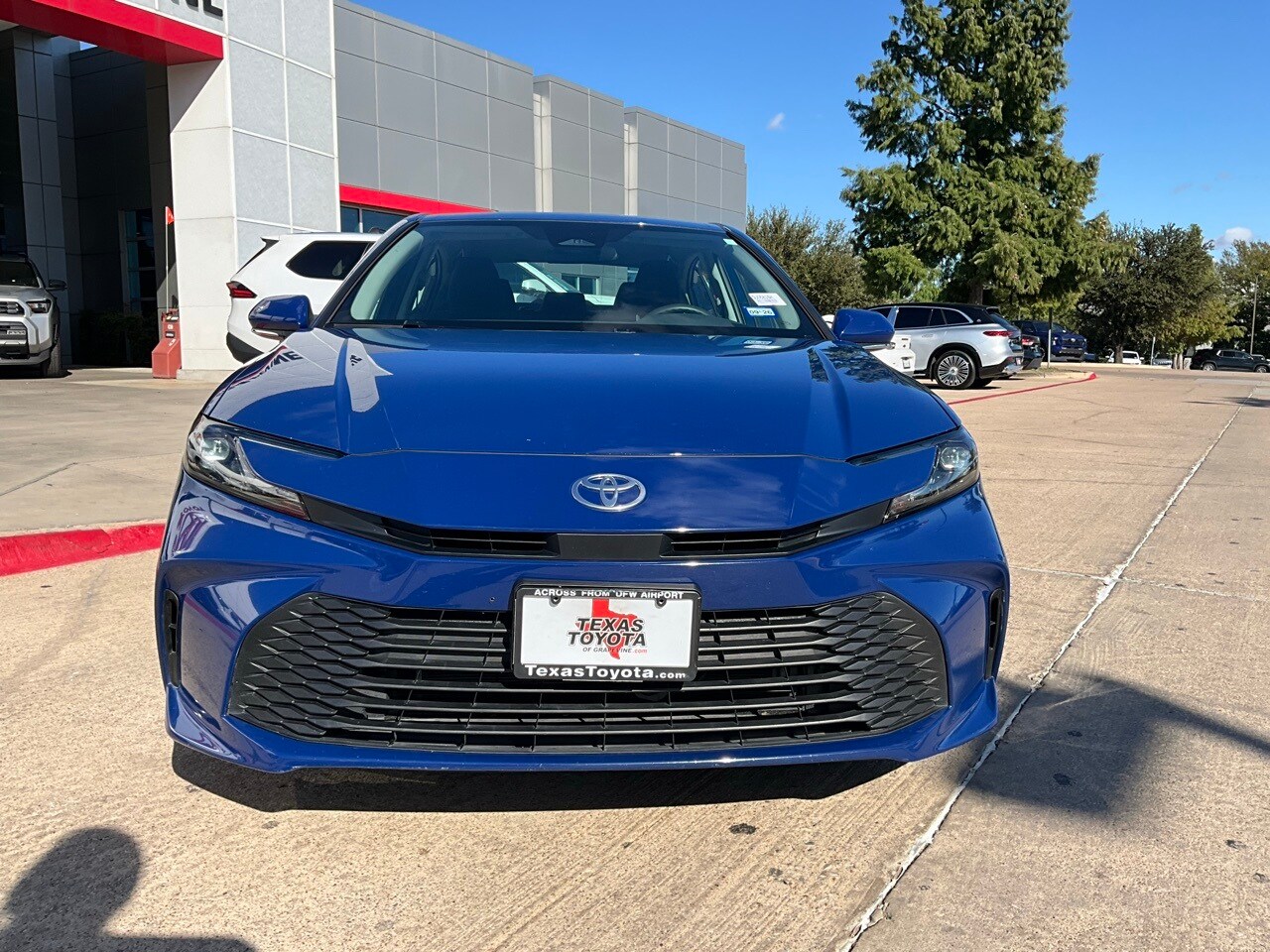 2025 Toyota Camry LE photo 3