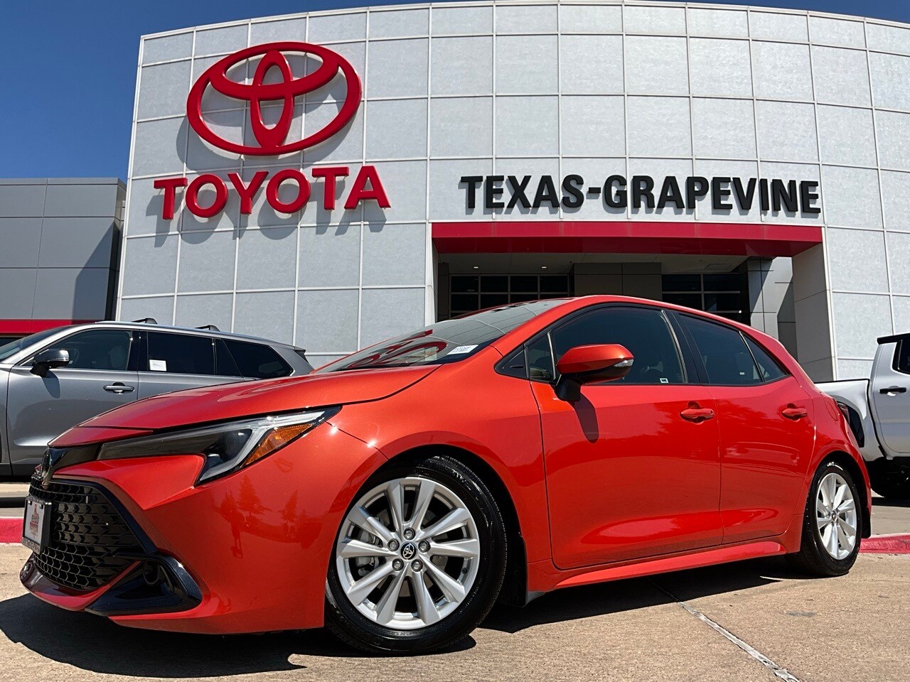 2023 Toyota Corolla SE photo 2