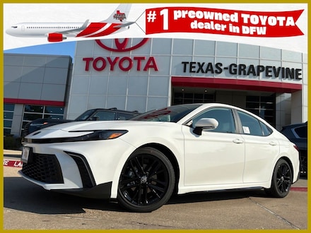 2026 Toyota Camry SE Car