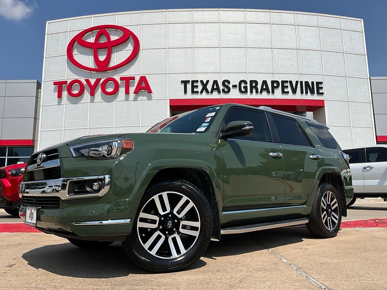 2022 Toyota 4Runner Limited photo 2