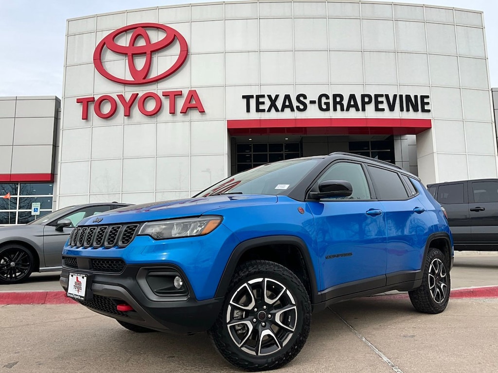 Used 2025 Jeep Compass Trailhawk SUV