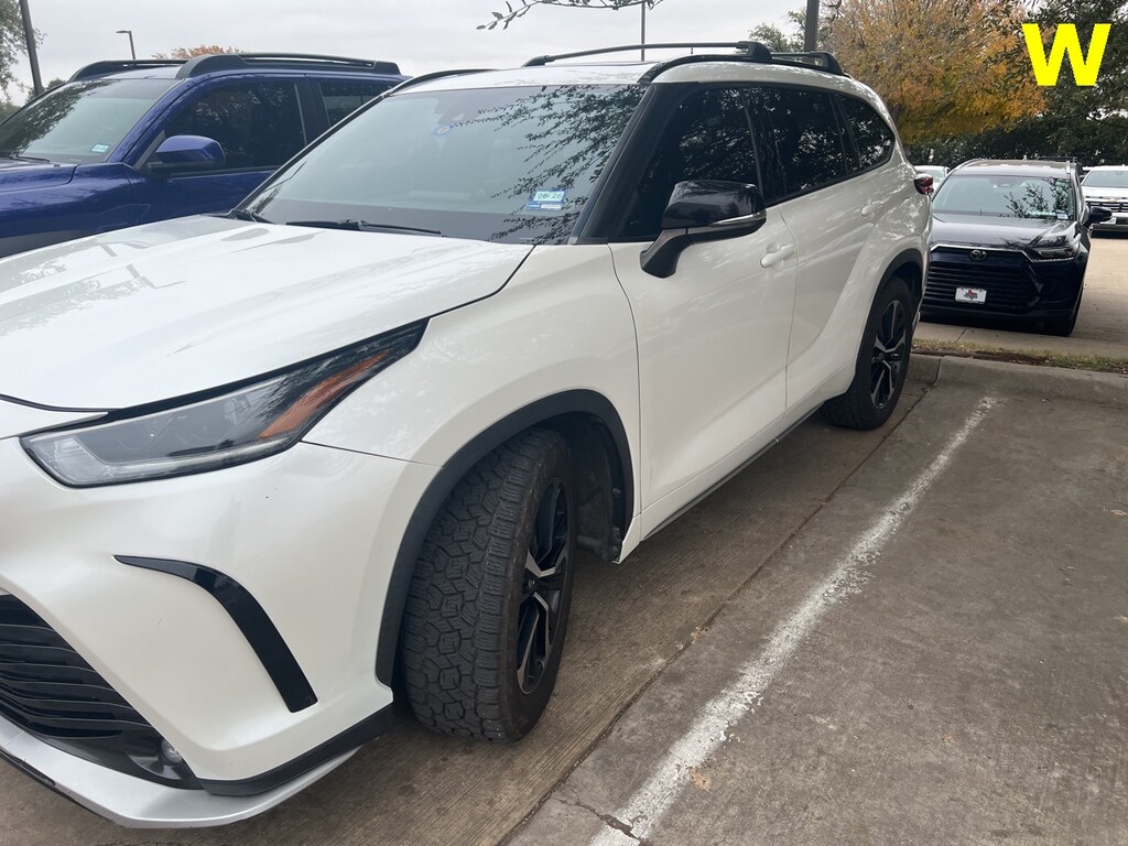 Used 2021 Toyota Highlander XSE SUV