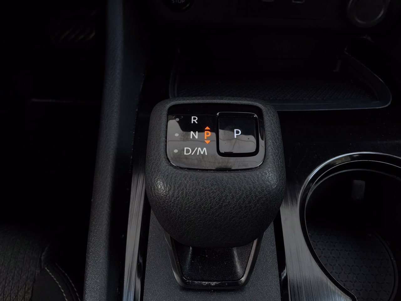 2025 Nissan Rogue SV - Photo 27