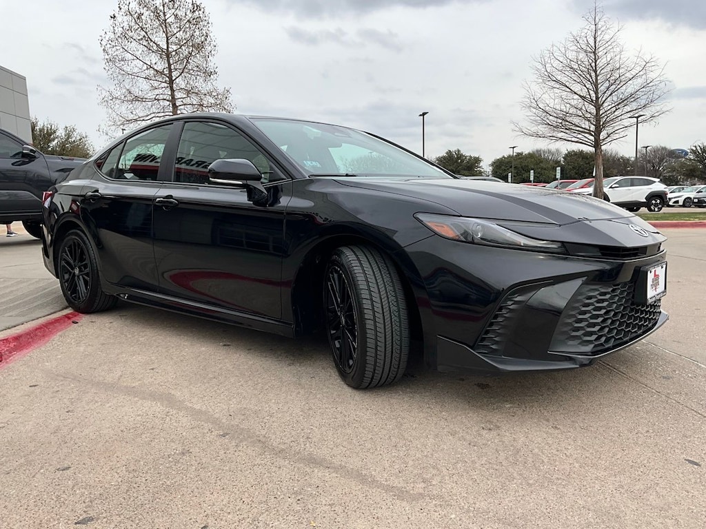Used 2025 Toyota Camry SE Sedan