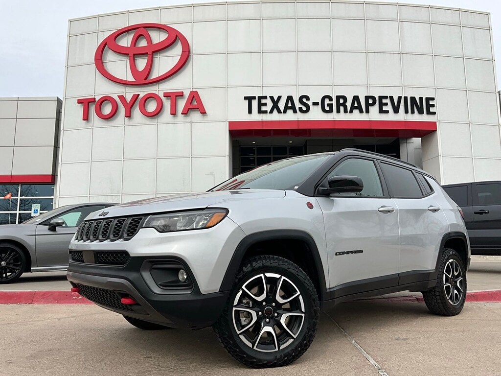 Used 2025 Jeep Compass Trailhawk SUV