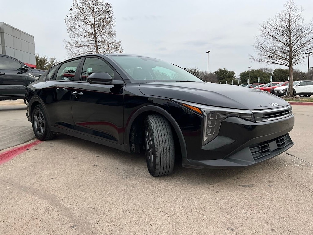Used 2025 Kia K4 LXS Sedan