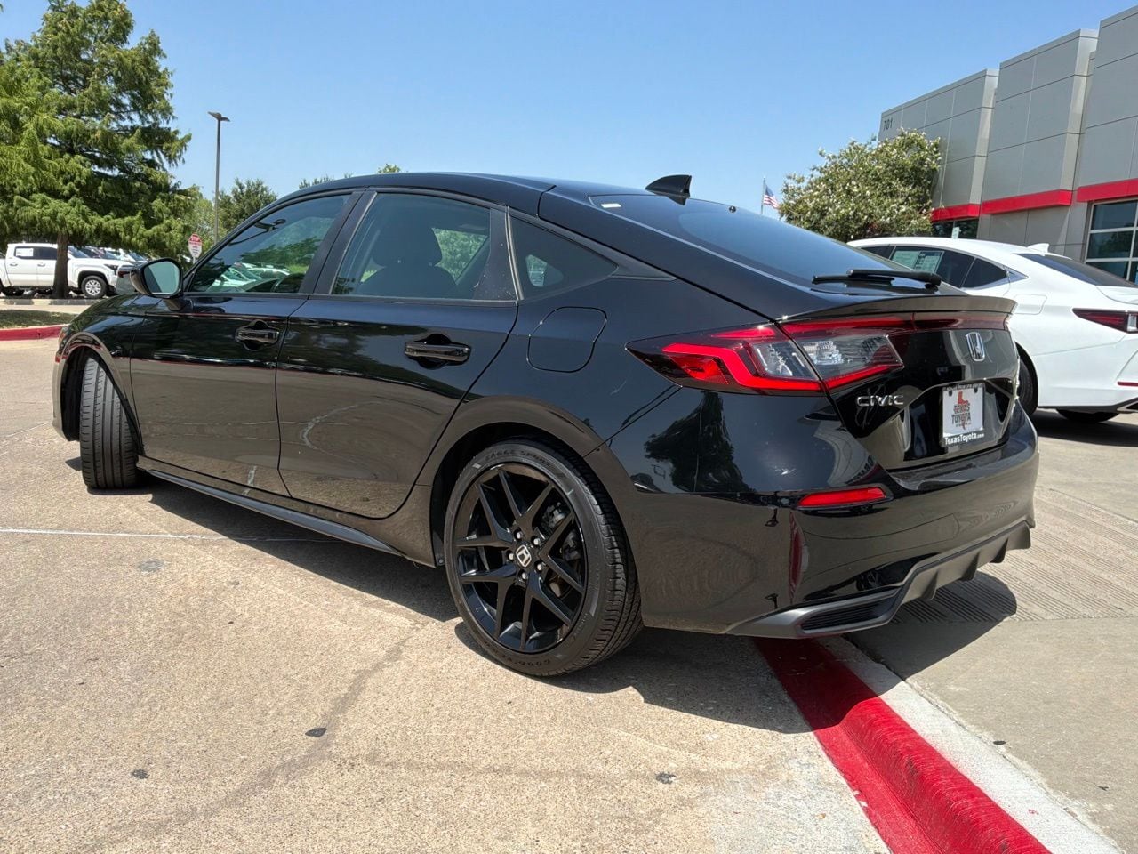 2024 Honda Civic Hatchback Sport - Photo 8