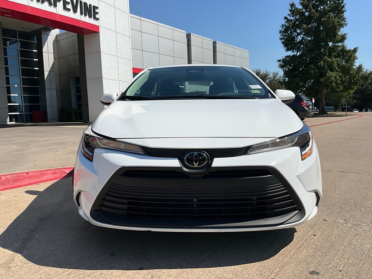 2024 Toyota Corolla LE photo 3