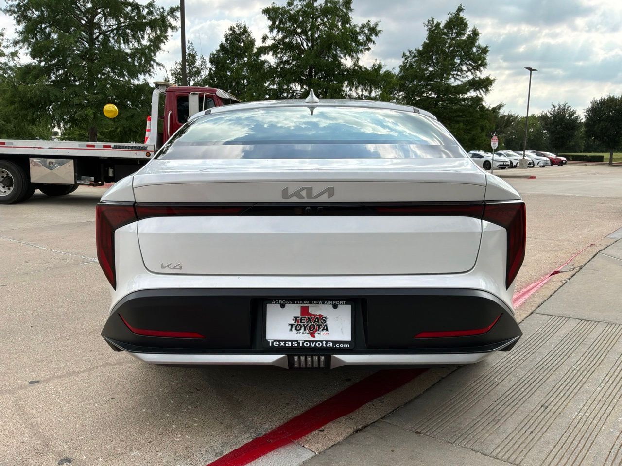 View vehicle photo 7