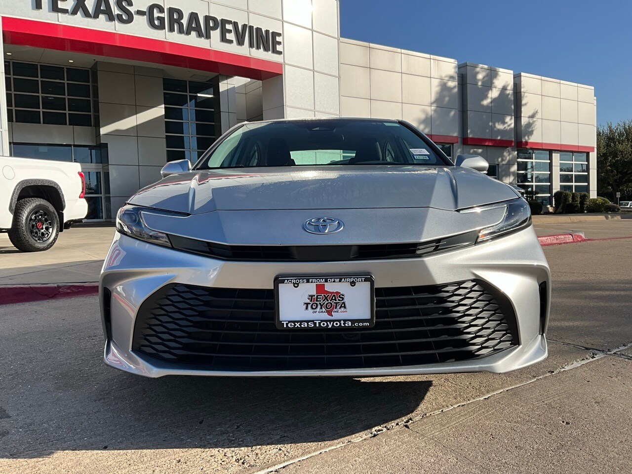 2025 Toyota Camry LE photo 3