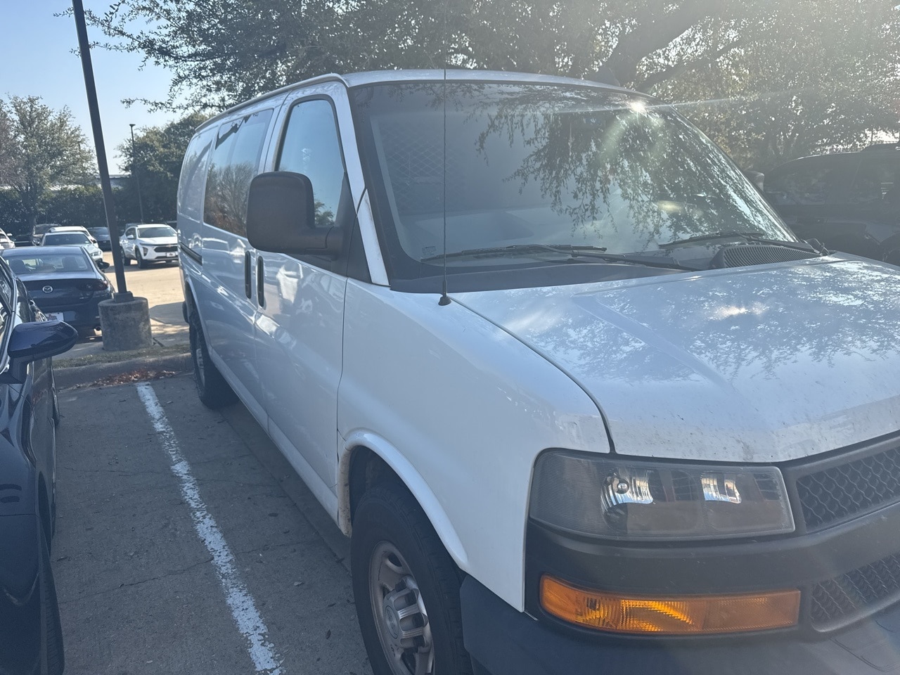 2019 Chevrolet Express Cargo Work Van's photo