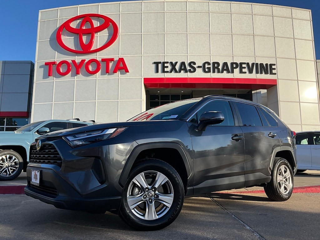 Used 2025 Toyota RAV4 XLE SUV