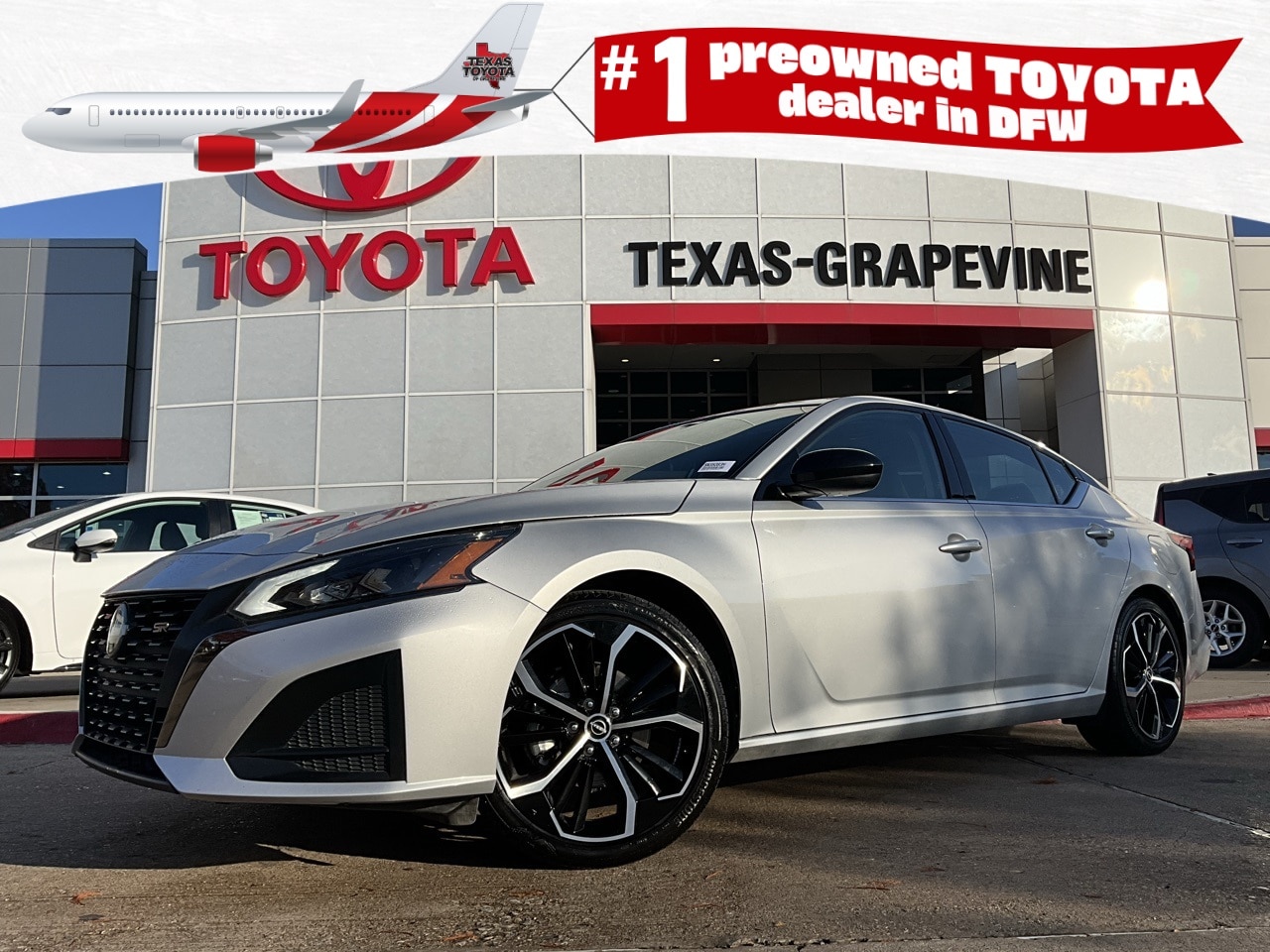 2025 Nissan Altima SR's photo