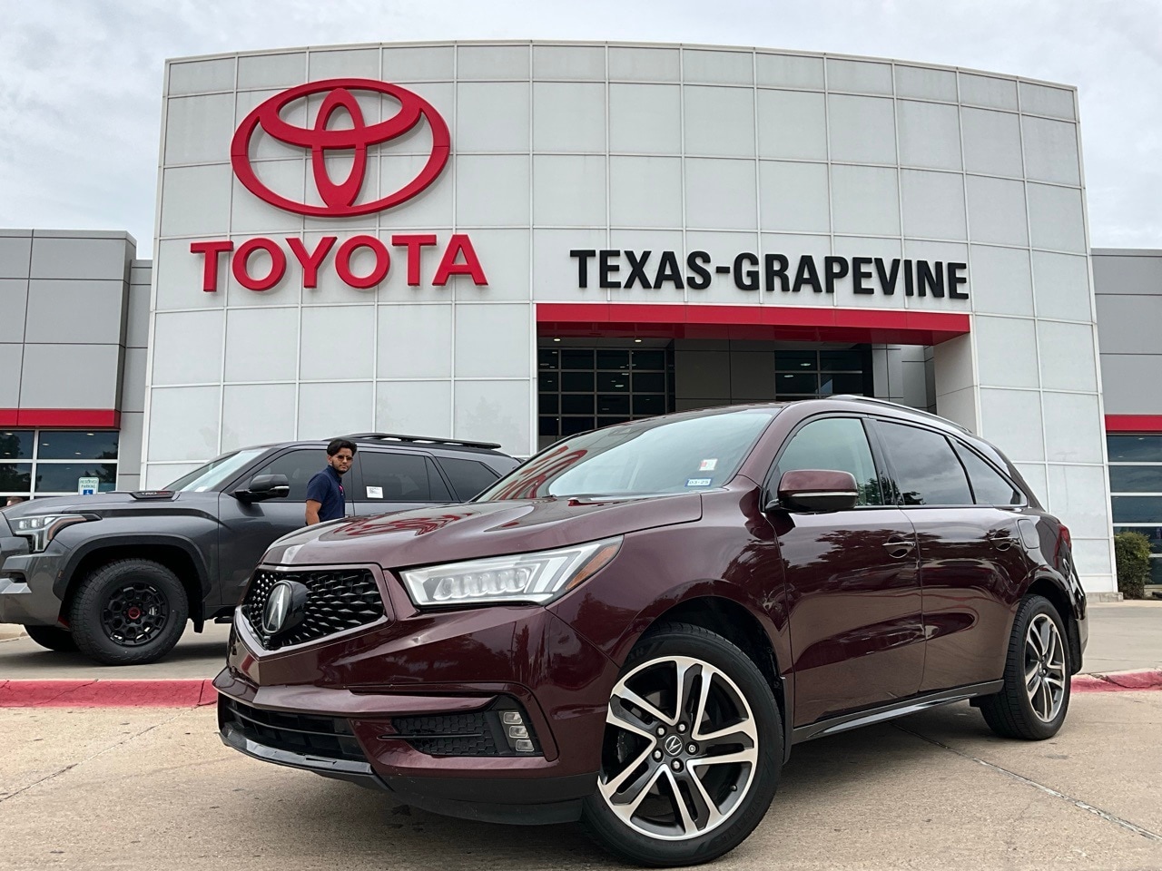 Used 2017 Acura MDX Advance Package with VIN 5FRYD4H85HB000533 for sale in Grapevine, TX